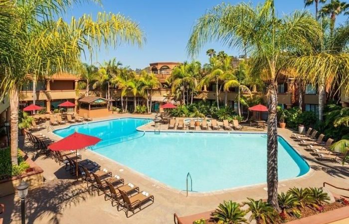 San Diego’s Never-Ending Summer Lets Families Stay “Cool in the Pool” with Fall Specials at the Handlery Hotel San Diego